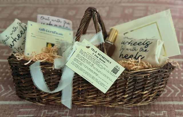 Yelō Botanicals 3-Step Skincare Basket